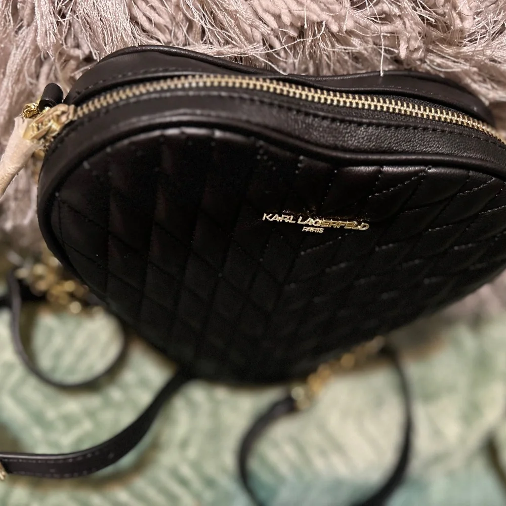 Karl Lagerfeld Paris Quilted Heart Kosette Leather Crossbody Bag Black - Picture 5 of 5